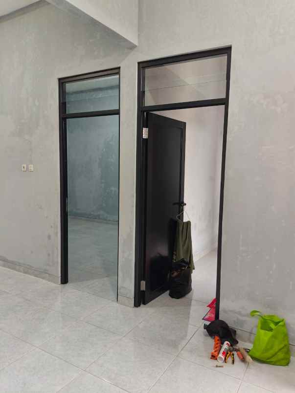 dijual rumah jl h sapri pondok aren