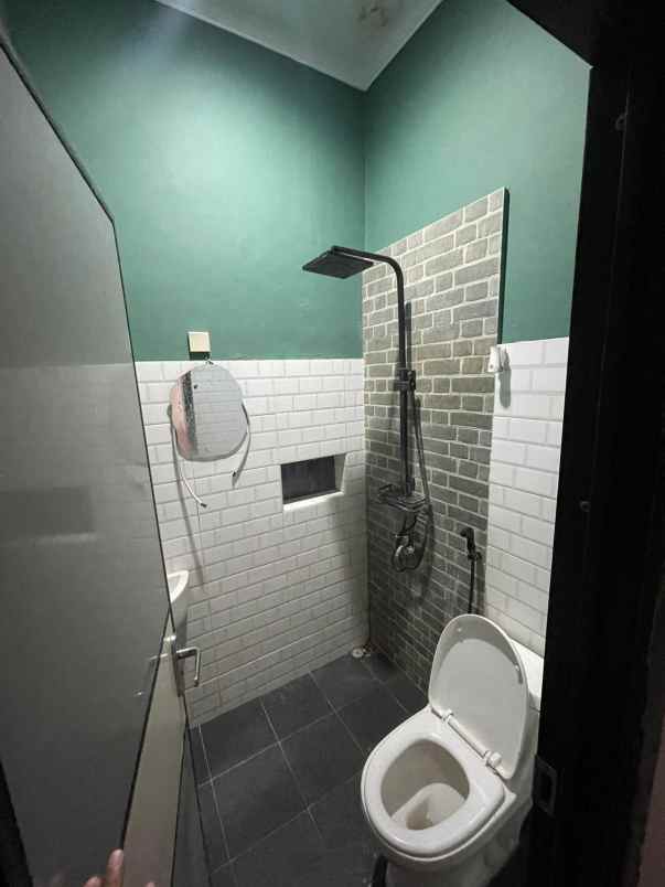 dijual rumah jl h taip