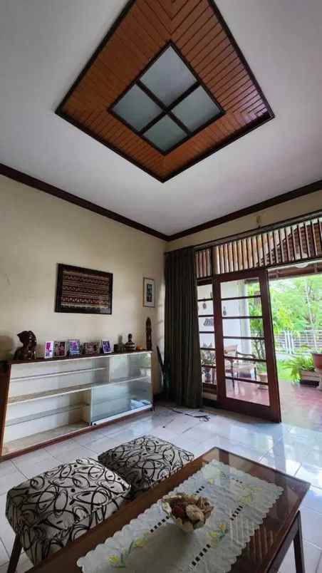 dijual rumah jl kendang sari