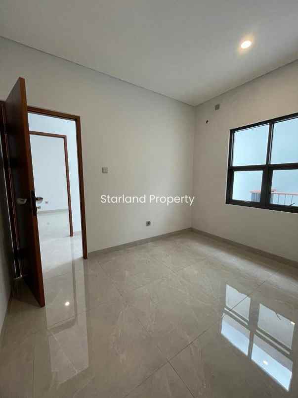 dijual rumah jl kucica bintaro jaya