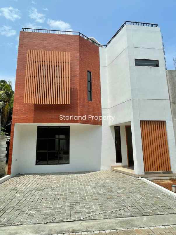 dijual rumah jl kucica bintaro jaya