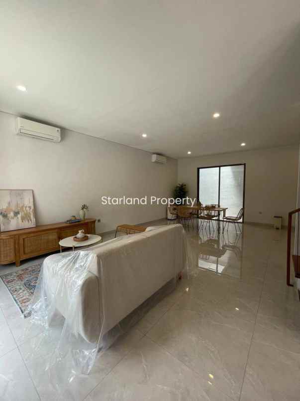 dijual rumah jl kucica bintaro jaya