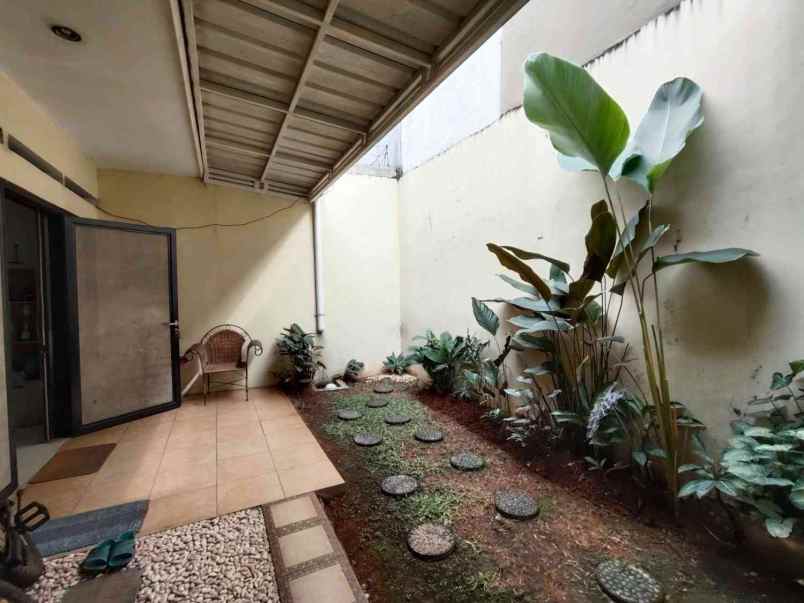 dijual rumah jl pekapuran