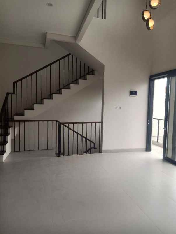 dijual rumah jl raden intan 2 duren