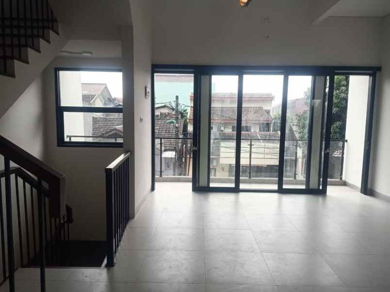 dijual rumah jl raden intan 2 duren