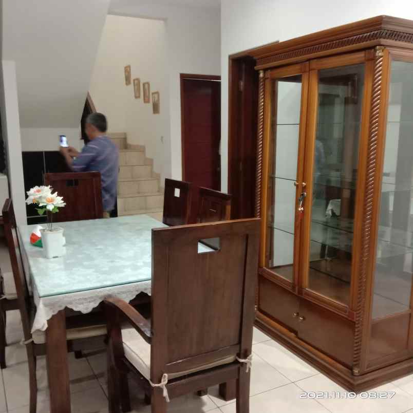 dijual rumah jl raya hankam rt 001 rw