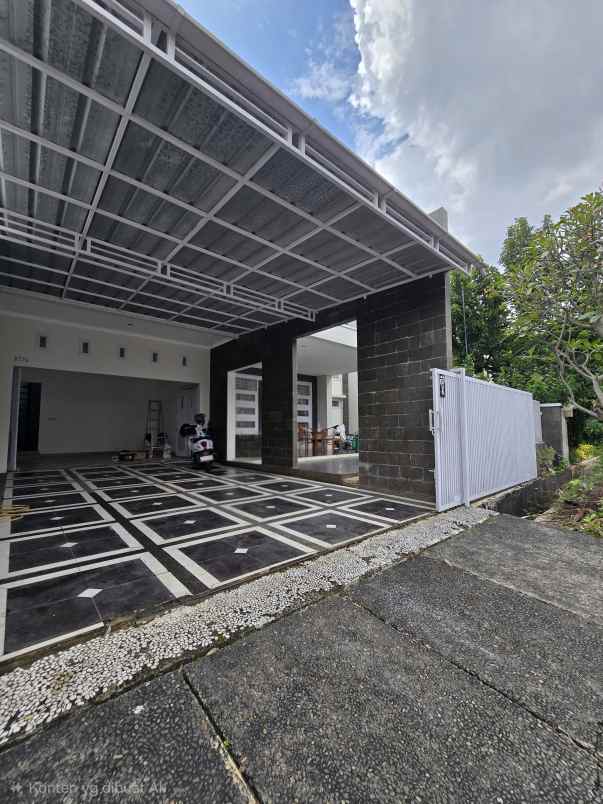 dijual rumah jl raya komplek duren