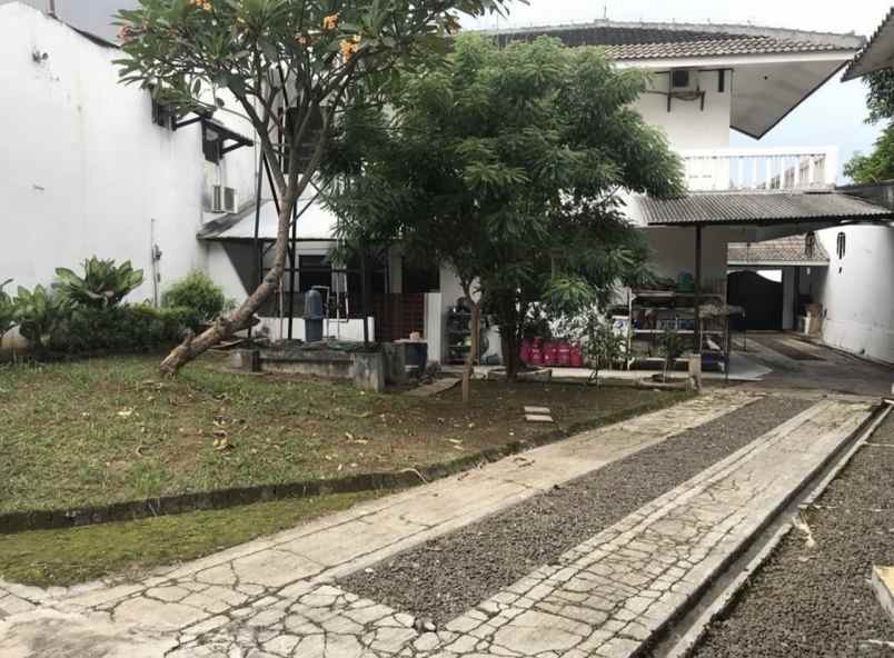 dijual rumah jl raya panggung