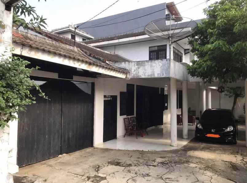 dijual rumah jl raya panggung