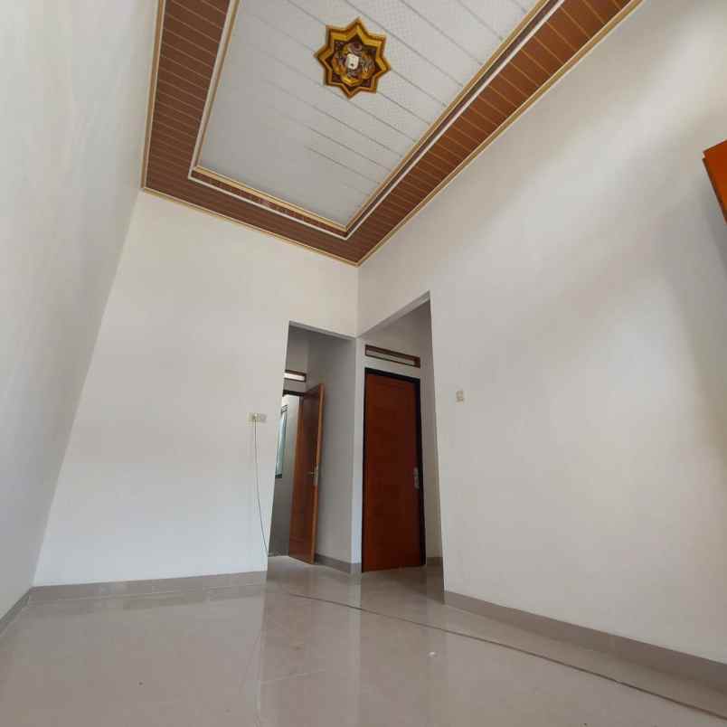 dijual rumah jl raya pemuda