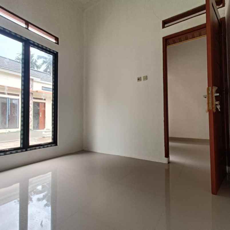 dijual rumah jl raya pemuda