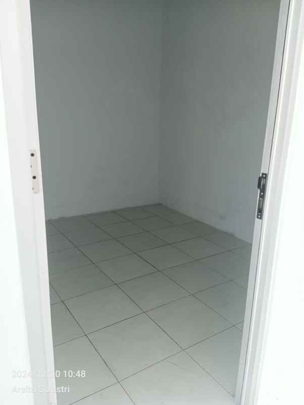 dijual rumah jl raya sepatan