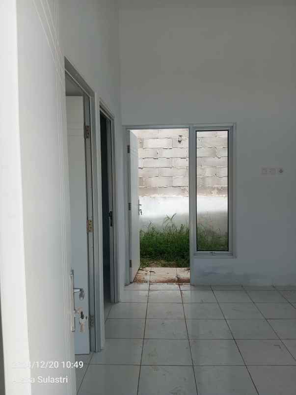 dijual rumah jl raya sepatan