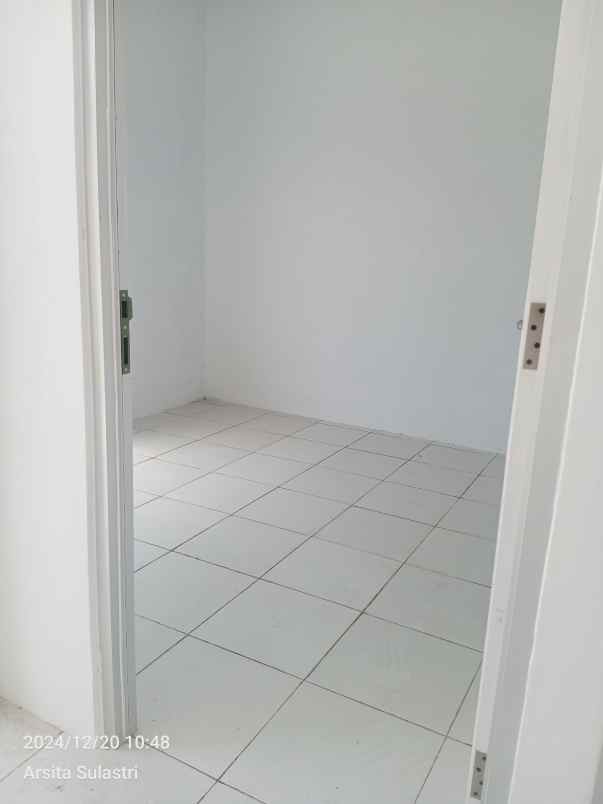 dijual rumah jl raya sepatan