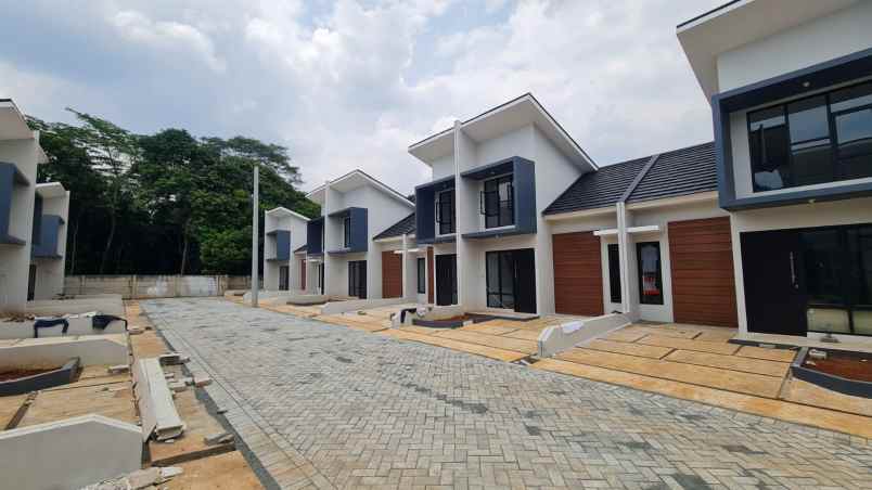 dijual rumah jl raya simpang tiga buni