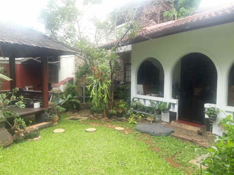 dijual rumah jl wadas
