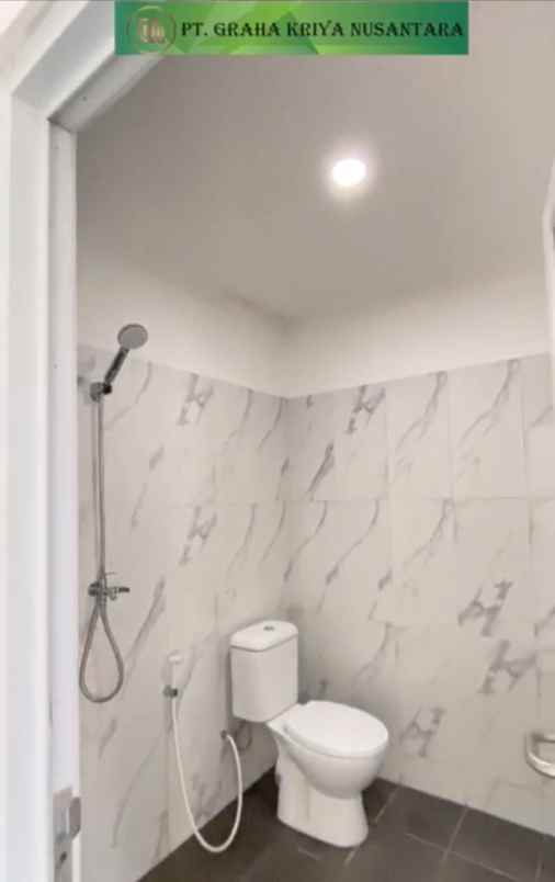 dijual rumah jln cahaya titis tanah baru