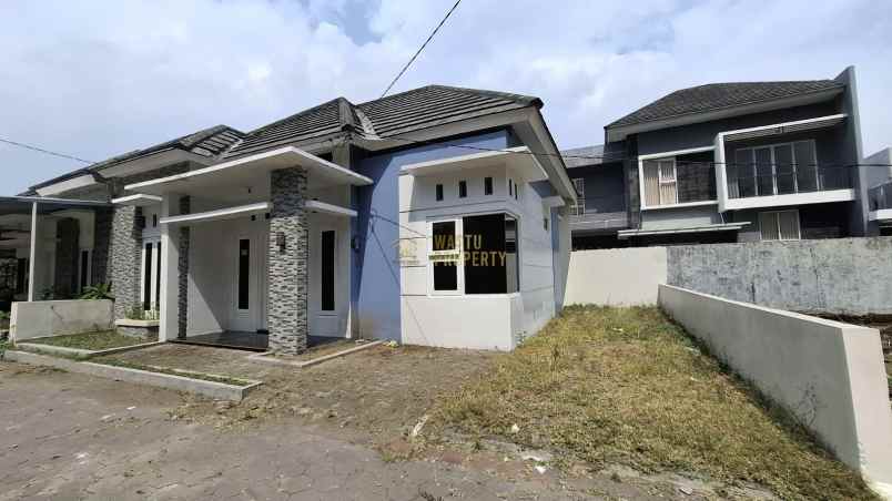 dijual rumah kadirojo purwomartani
