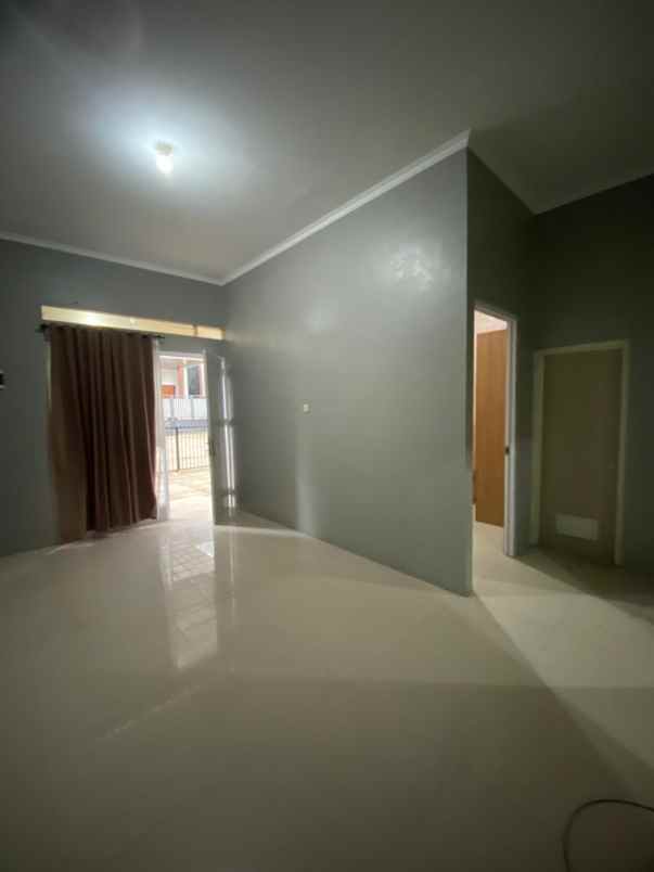 dijual rumah kalibaru cilodong depok