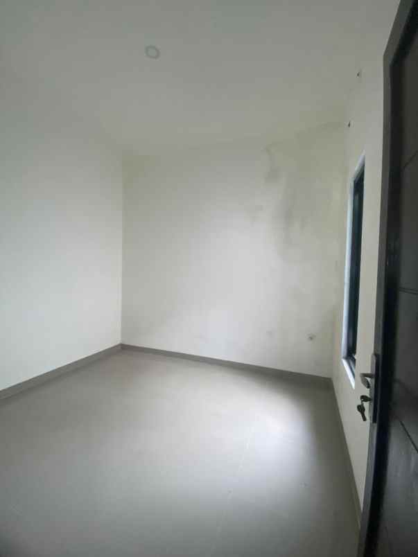 dijual rumah kalibaru cilodong depok