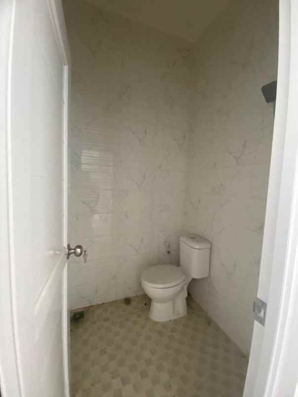 dijual rumah kalibaru cilodong depok