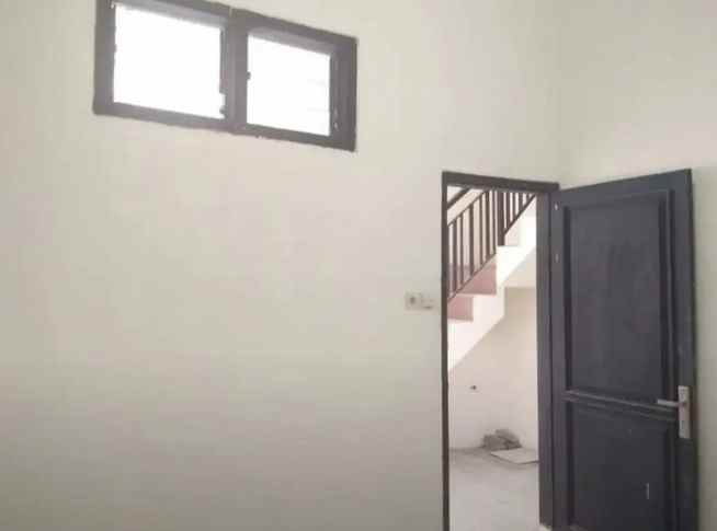 dijual rumah karang asem