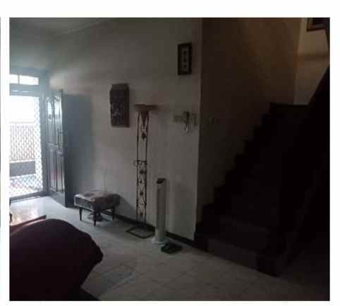 dijual rumah kayu putih