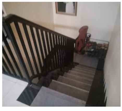 dijual rumah kayu putih