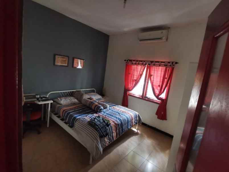 dijual rumah kebonsari