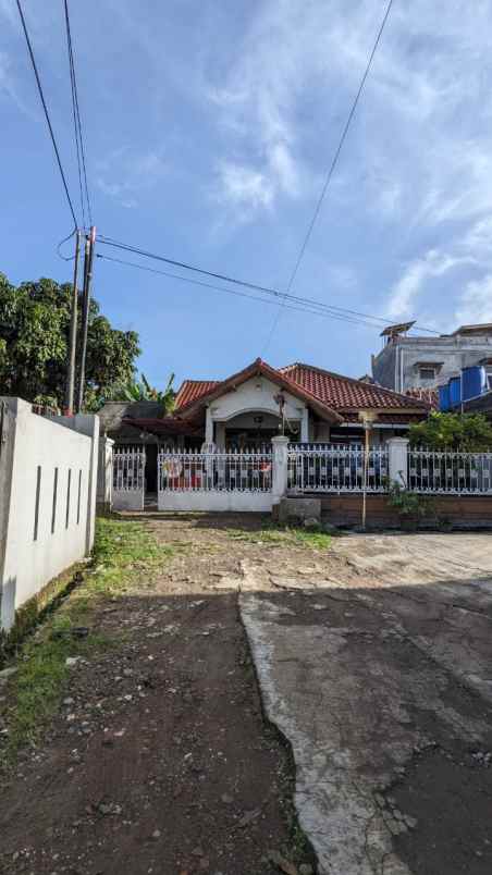 dijual rumah kec batujajar