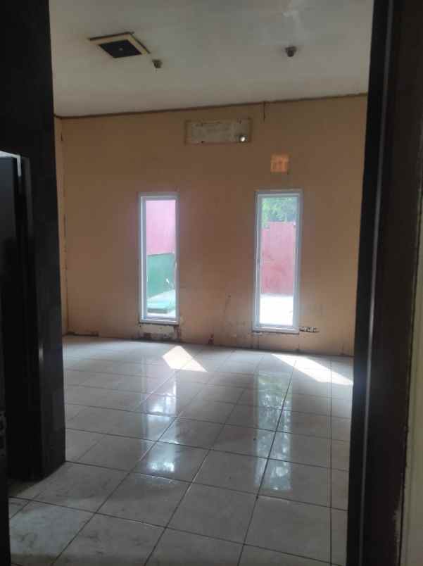 dijual rumah kelnder duren sawit