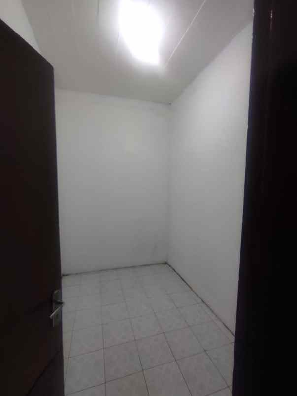 dijual rumah kelnder duren sawit