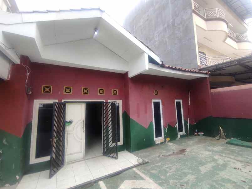 dijual rumah kelnder duren sawit