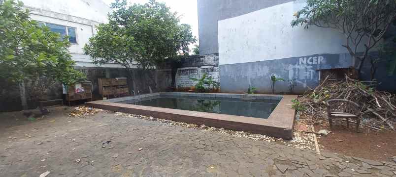 dijual rumah kemang