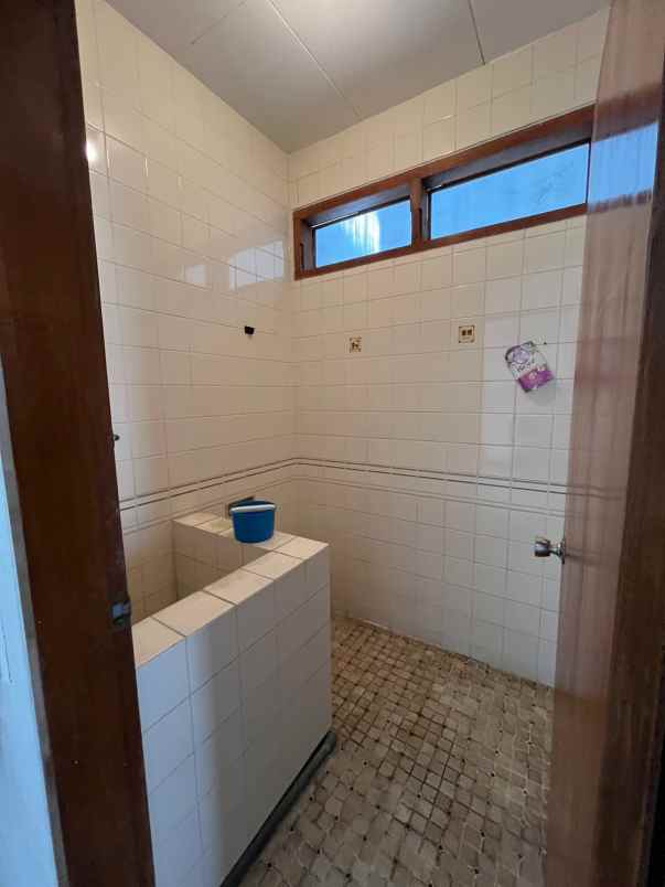 dijual rumah klampis anom