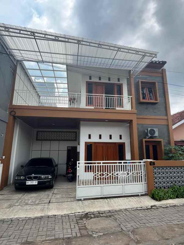 dijual rumah kocoran caturtunggal kec