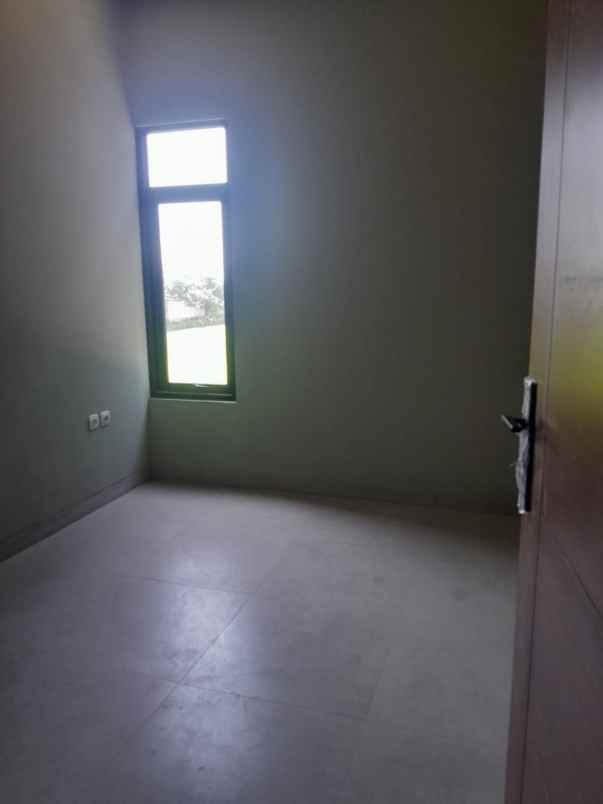 dijual rumah komp gba 3 blok a4 no 16