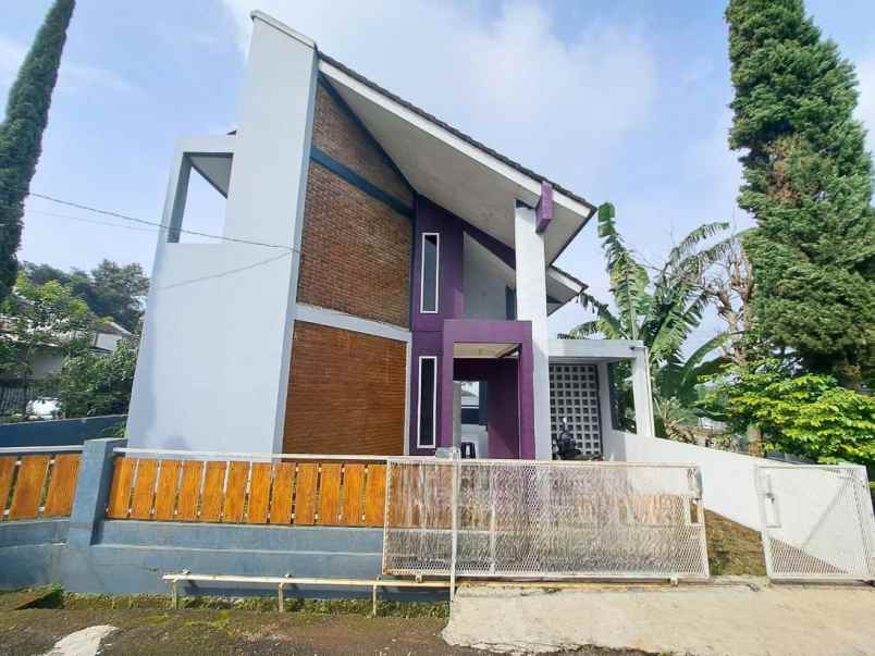 dijual rumah komp griya mandala caheum