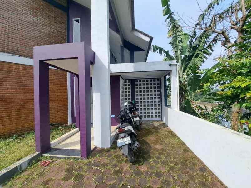 dijual rumah komp griya mandala caheum