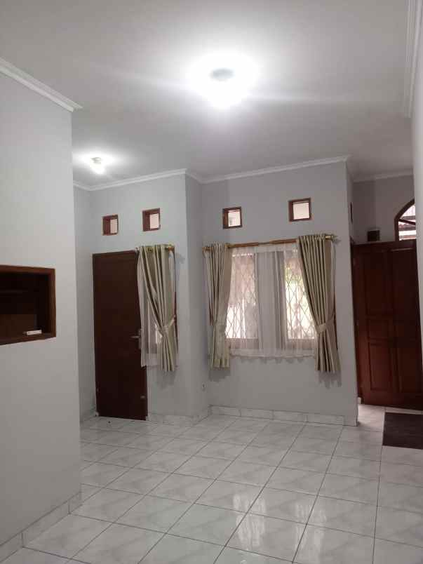 dijual rumah komp nusa hijau citeureup