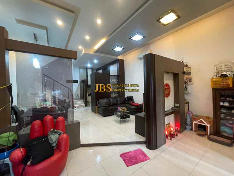 dijual rumah komplek cemara asri jalan