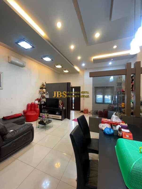 dijual rumah komplek cemara asri jalan