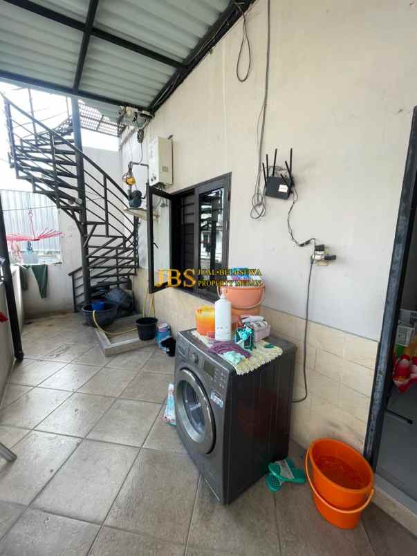 dijual rumah komplek cemara asri jalan