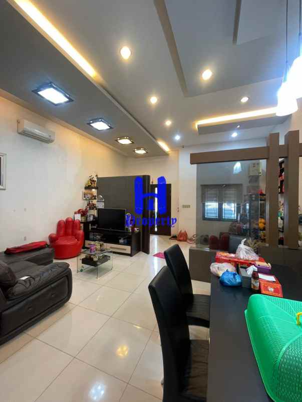 dijual rumah komplek cemara asri jalan