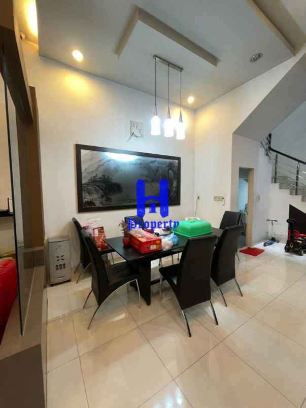 dijual rumah komplek cemara asri jalan