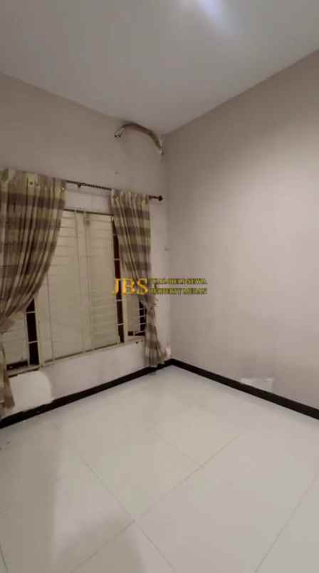 dijual rumah komplek cemara asri jalan