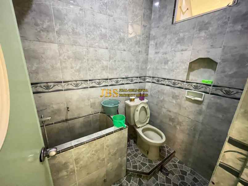 dijual rumah komplek cemara hijau jalan