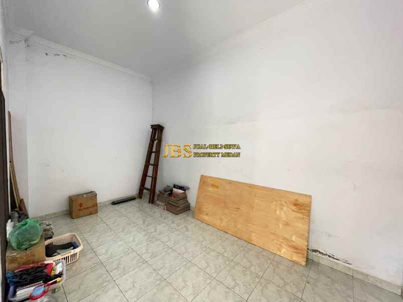 dijual rumah komplek cemara hijau jalan