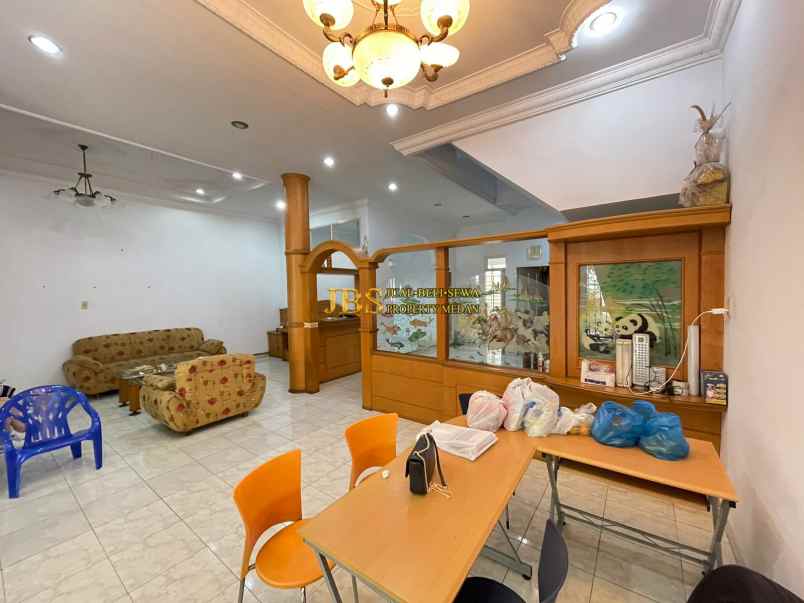 dijual rumah komplek cemara hijau jalan