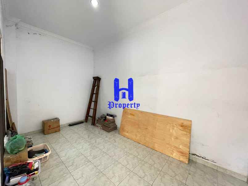 dijual rumah komplek cemara hijau jalan